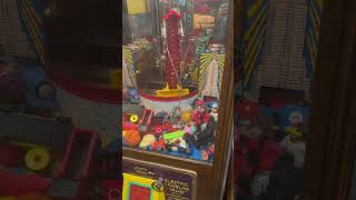 Mutoscope Electric Traveling Crane Claw Machine in Action [upl. by Eceryt295]