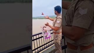 एक सकून बेजुबानो की आजादी का 🥰🌎 humanity birds motivation respect uppolice freedom viralvideo [upl. by Nydia]