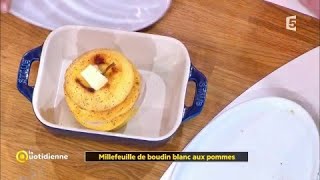 Coup dfood  Millefeuille de boudin blanc aux pommes [upl. by Enylodnewg]