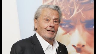 Alain Delon  lacteur placé « sous curatelle renforcée » par la justice [upl. by Anit739]