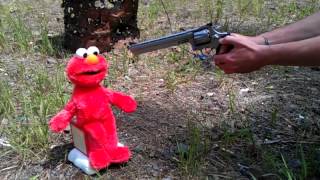 Elmo gets shot in the face and loses his head [upl. by Notgnilliw]