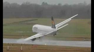 Wingstrike pictures A320 Lufthansa in Hamburg [upl. by Nata576]