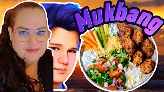 Mukbang  grekiska biffar med Couscous sallad [upl. by Leizar]