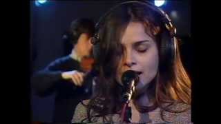 Mazzy Star  Flowers in December Live [upl. by Didi483]