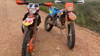 KTM EXC 300 tpi VS KTM EXC 300 carburación [upl. by Hnil]