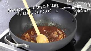 RECETTESuprême de pintade avec des poires et du lard sauce au chocolat et chou rouge [upl. by Jermyn]