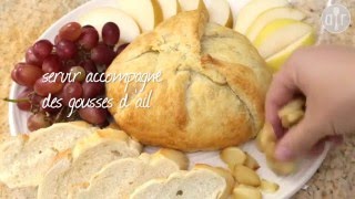 Brie en croûte aux oignons caramélisés et aux pommes [upl. by Namreg]