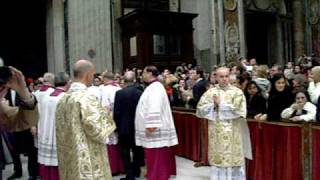 Midnight Mass Rome 2009 Pope Attacked [upl. by Jobe]