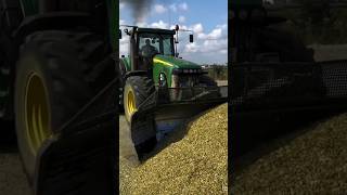 John Deere 8520 ll johndeere farming tractor agriculture shorts viralvideo blippi fendt top [upl. by Arit]