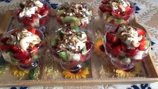 طريقة تحضيروتزيين سلطة فاكهةالموز،الكيوي،الفراولة بطرق سهلة وبسيطة Salade de Fruit [upl. by Amlez]