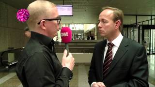 Interviewcollege met professor doctor Roos [upl. by Dewees727]