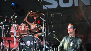 Photos of the Revs Last gig  Avenged Sevenfold  Sonisphere 2009 [upl. by Sloan]