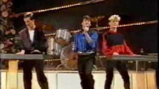 Canton  Sonnambulismo live a Sanremo 1984mpg [upl. by Anilak152]