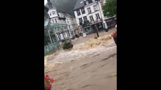 Des inondations touchent Spa en Belgique et des quantités de pluie spectaculaires [upl. by Ewolram]