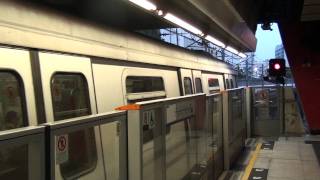 港鐵港島線上環站關閉54小時：往金鐘列車到站及開出 MTR train for Admiralty [upl. by Neerihs497]