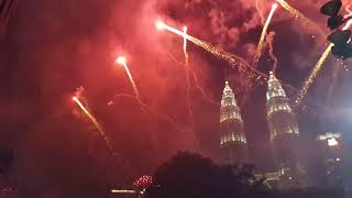 NEW YEAR EVE 2020 COUNTDOWN KLCC KUALA LUMPUR MALAYSIA  TWIN TOWER PETRONAS KL [upl. by Aruabea]