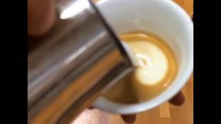 ESSSE CAFFE  TUTORIAL LATTE ART [upl. by Evanne]