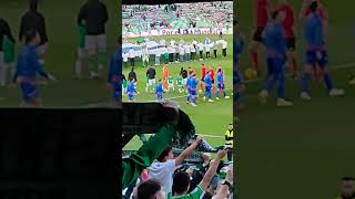 Himno Betis y saludos entre jugadores del Betis y Getafe en la previa del partido 040224 [upl. by Blanc]