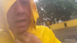 Hoy es jueves 8 de mayo yo recorriendo las calles estoy bajo un aguacero en Yauco inundado parte 1 [upl. by Einama]