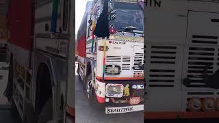 Ek baar truck chlake dekho😂🚚 mitutruckvlogs truckdriverlifechennel trucklifevlog driverlifevlo [upl. by Laverna835]