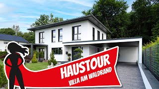 Haustour TRAUM von der STADTVILLA am Waldrand  Fingerhaus  Hausbau Helden [upl. by Tami]