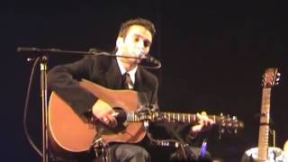 Damien Saez  Montée là haut en live 2005 [upl. by Lehcyar558]