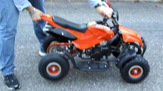 Démarrage Pocket Quad 50cc [upl. by Ytissac]