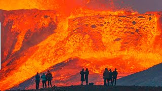 HUGE LAVA FLOWS LEAVE PEOPLE IN AWEMOST AWESOME VIEW ON EARTHIceland Volcano Throwback May31 2021 [upl. by Horgan]