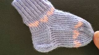 Socken für Baby ab 6 Monaten mit Herzchen stricken 😻 [upl. by Elton10]