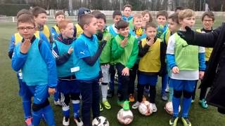 Les U11 de ThaonlesVosges apprennent le langage des signes [upl. by Atteynod888]