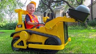 CAT Ride On Bulldozer Tractor for Kids  Unboxing Review and Riding [upl. by Belding]