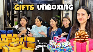 Itney Zyada Gifts 🥳 Gifts per Sabki larai hogai 😱 Gifts Unboxing  Rabia Faisal  Sistrology [upl. by Kettie]