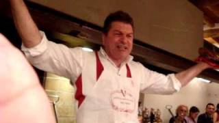 Dario Cecchini  Officina della Bistecca Panzano Itália 18092010 [upl. by Mireielle875]