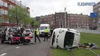 Auto over de kop tijdens politieachtervolging  Schieweg Rotterdam [upl. by Grodin]