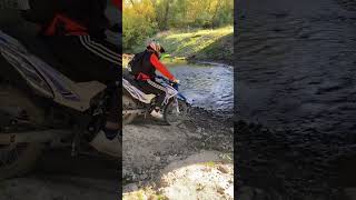 Едем в магазин а тут река enduro motocross [upl. by Arriec]