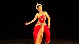 Danza Clásica de la India ODISSI Anandini Dasi Bharatya Vidya Bhavan Mylapore Chennai [upl. by Athalee818]