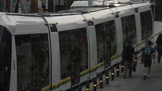 Tranvía de Ayacucho recorrido por sitios turísticos de Medellin [upl. by Lerual]