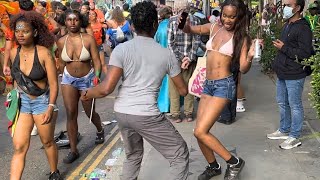 🇬🇧 NOTTING HILL CARNIVAL 2023  THE HAPPIEST PERSON IN THE CARNIVAL DANCING LIKE NO 1 IS WATCHING 4K [upl. by Nesbitt]