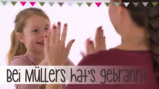 Bei Müllers hats gebrannt  Klatschspiele Anleitung Kinderlieder [upl. by Kirshbaum]