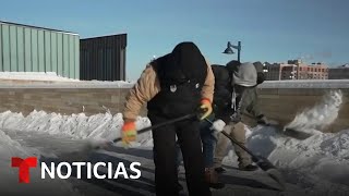 La explosión ártica que somete a EEUU provoca condiciones peligrosas  Noticias Telemundo [upl. by Normi]