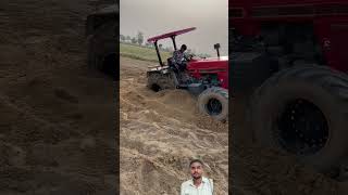 Tractor ki puri takat Laga Di  ekadam se bahar Aakar khada ho gaya short youtubeshorts trcator [upl. by Edmonda]