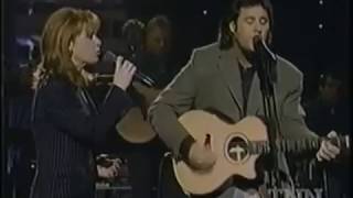 Vince Gill feat Patty Loveless — quotPocket Full of Goldquot — Live [upl. by Ahl]