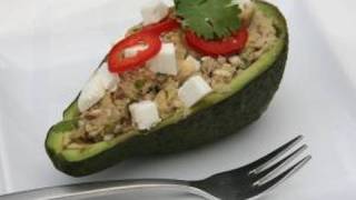 Avocado gevuld met sardines  Recept [upl. by Nosreh226]