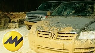 Land Rover Discovery vs Volkswagen Touareg  Motorvision [upl. by Lyrrad]