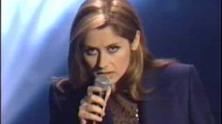 Lara Fabian  Je taime Live from the World Music Awards 1999 [upl. by Quick857]