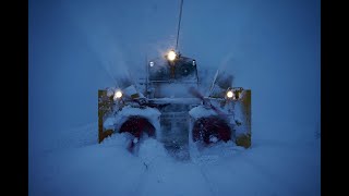 Snøfreser rydder Bergensbanen i storm [upl. by Thad]