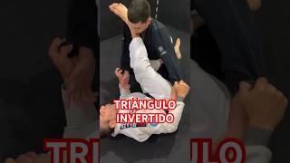 TRIÂNGULO INVERTIDO  GOLPES DE JIU JITSU jiujitsuparatodos jiujitsufeminino jiujitsubrasileiro [upl. by Oinotnaocram]