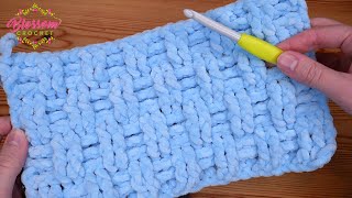 EASIEST Crochet Blanket For Bulky Yarn  How to Crochet The Mini Weave Stitch Chenille Yarn [upl. by Talmud733]