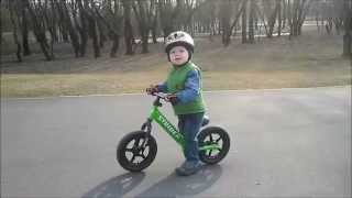 Rowerek biegowy Strider  Strider balance bike [upl. by Annaek584]