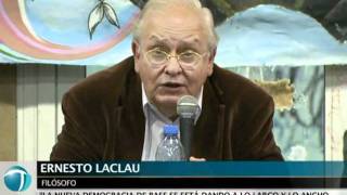 Laclau quotLa nueva democracia de base se está dando en toda América latinaquot [upl. by Ainatit634]